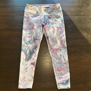 Fabletics Leggings in Pastel Marble